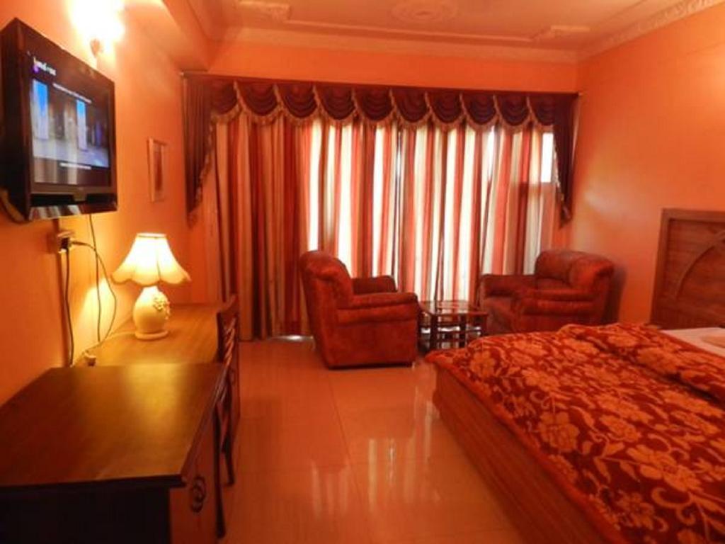 Hotel Shivalik Касаулі Номер фото